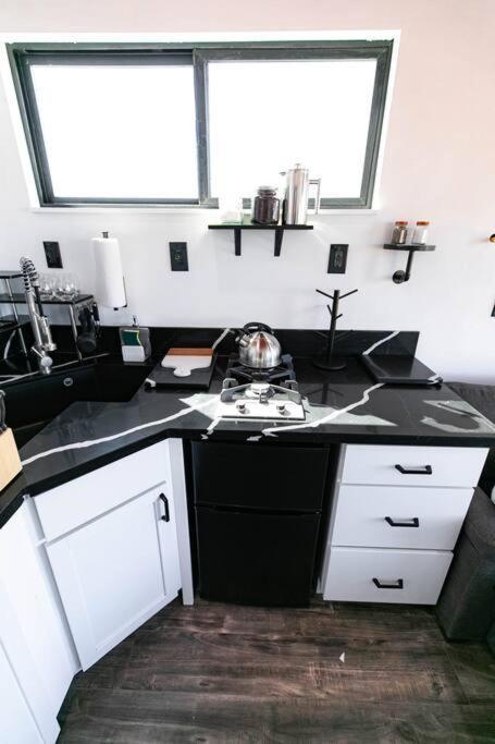 Grand Canyon Stargazing Off-Grid Tiny Home Valle Bagian luar foto